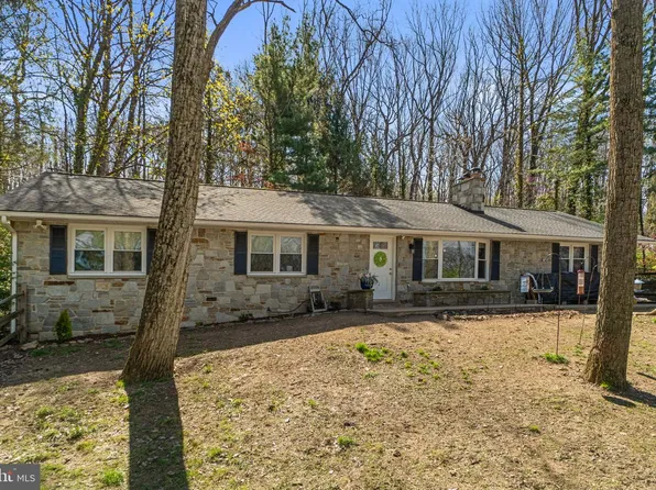 2401 Albert Rill Rd, Hampstead, MD 21074