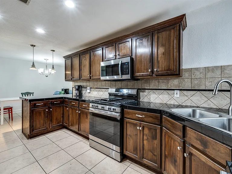 3728 Park Ln — Photo 13