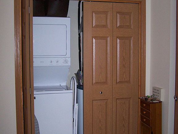 5th image of 1301 Arthur Ave APT 1