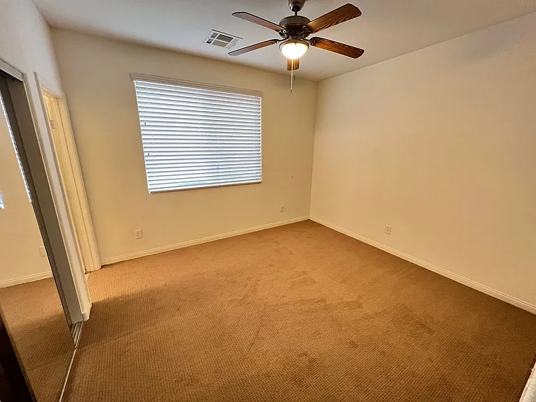 742 Canary Wharf Dr — Photo 8