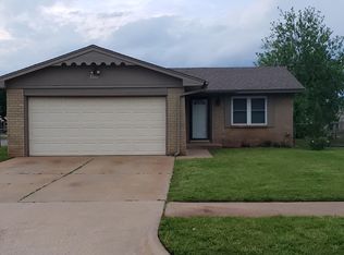 659 W Elder Dr, Mustang, OK 73064