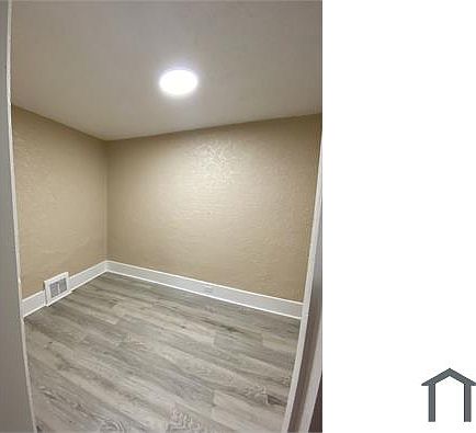 3rd image of 6800 Fullerton Ave APT 2
