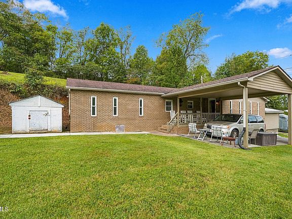 4th image of 544 Possum Creek Rd