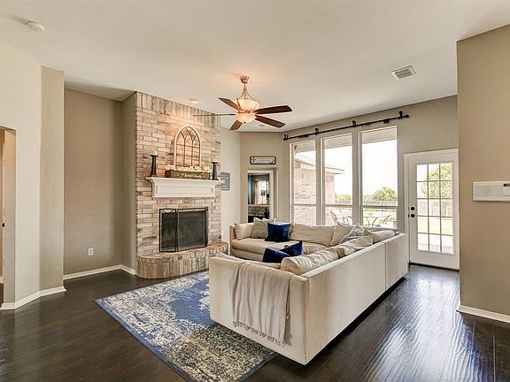 2nd image of 101 Meadow Park Dr