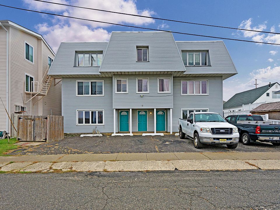 1st image of 8 Bay Blvd #A2