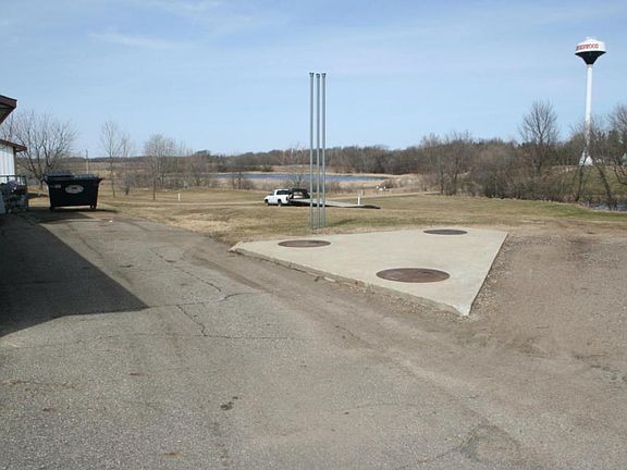 5th image of 300 Frontage Ave W