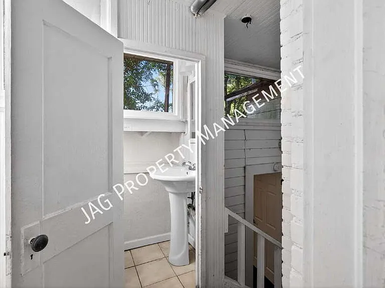 2512 Park St #3 — Photo 13