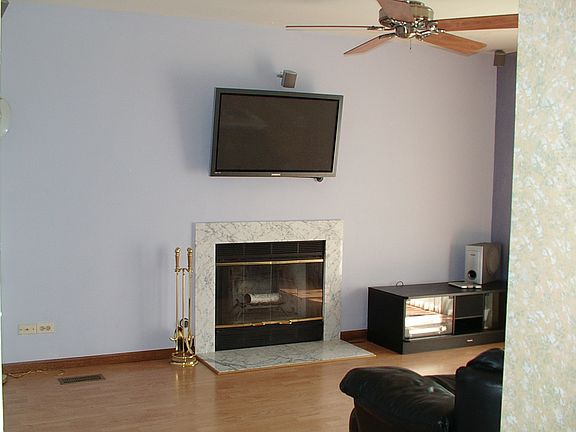 3rd image of 1144 Chalet Dr