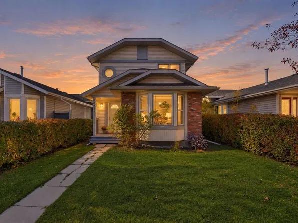 16279 E 5th St SW, Calgary, AB T2Y 1Y3