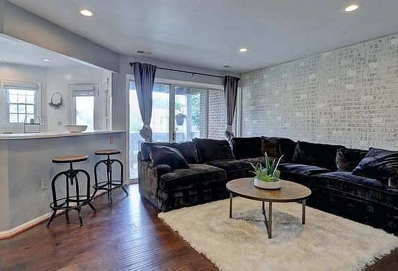 4th image of 7594 Lakeside Village Dr APT I