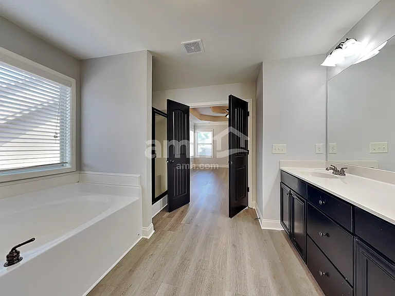 414 Strawberry Walk — Photo 15