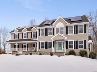 48 Whitbeck Rd, New Hartford, CT 06057