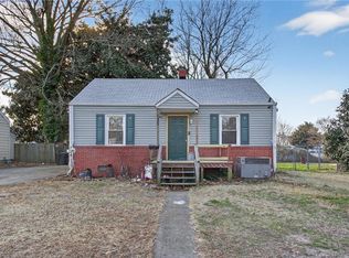 135 Roland Dr, Hampton, VA 23669