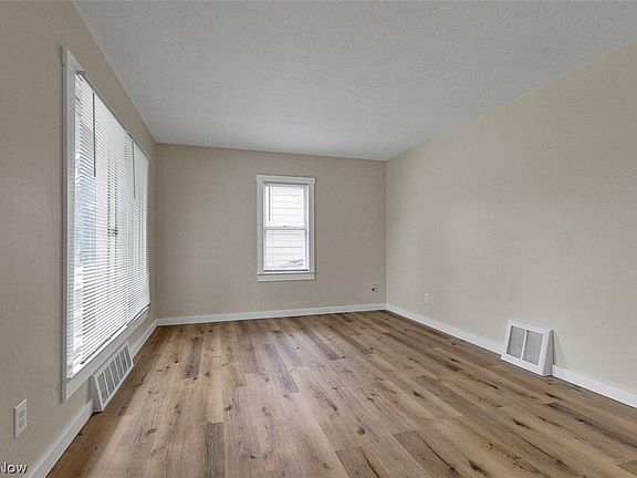5th image of 4358 Wyatt Rd