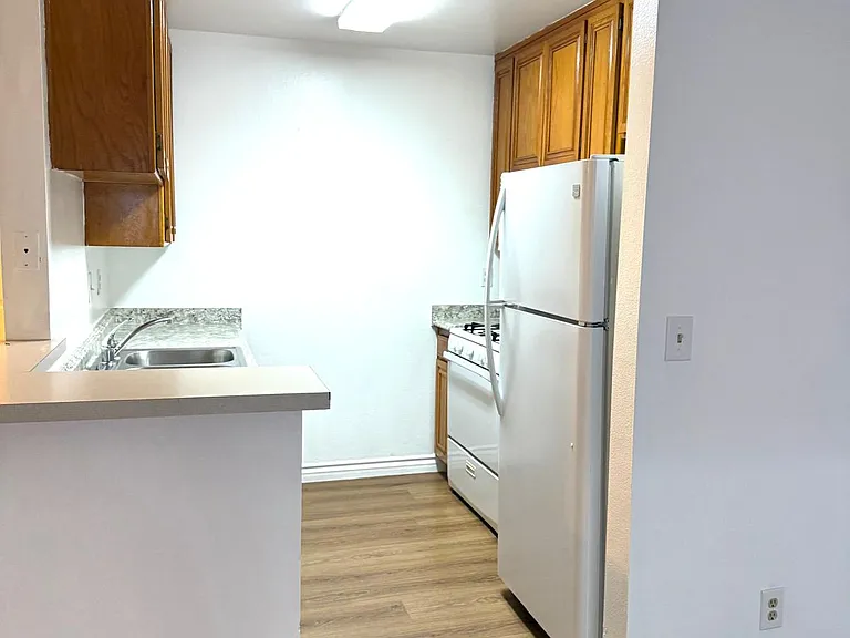 4184.5 Arch Dr #211 — Photo 5