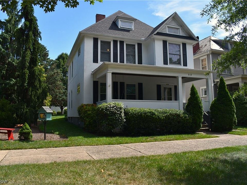 1st image of 618 3rd St