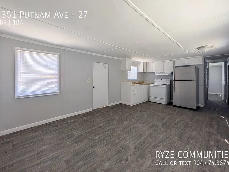 4351 Putnam Ave #27 — Photo 6