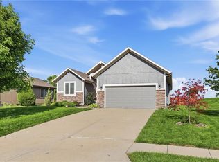 17743 S Laverty St, Olathe, KS 66062