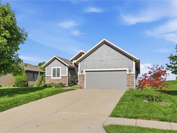 17743 S Laverty St, Olathe, KS 66062