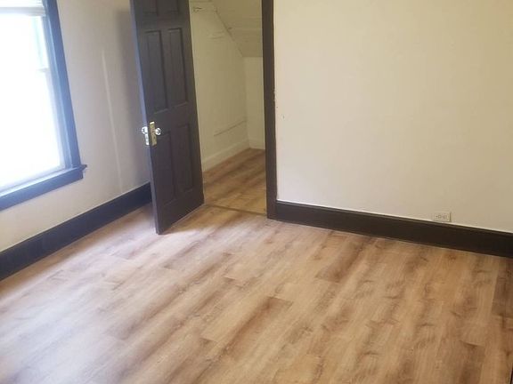 4th image of 2643 N 36th St #2643