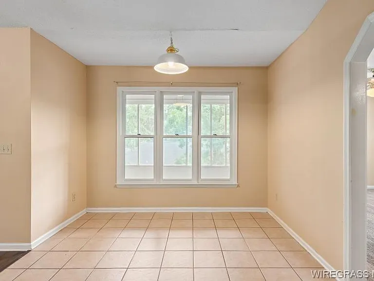 2804 Partridge Ln — Photo 4