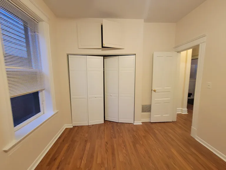 Second bedroom.