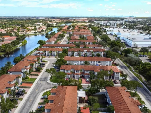 2851 SW 129th Way, Hollywood, FL 33027