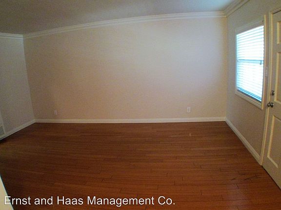 5th image of 4240 N Lakewood Blvd APT 9