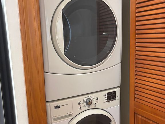 4th image of 330 Northampton St #22