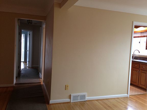 5th image of 20307 Lochmoor St