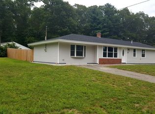 110 Lisa Ann Dr, Bellingham, MA 02019