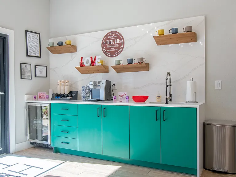Mandarin Bay Apartments - Coffee Bar