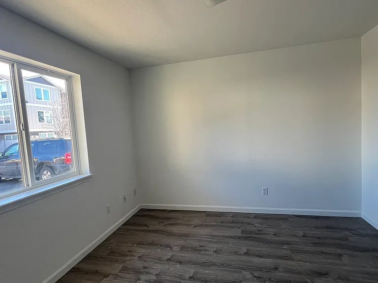 2211 N Airport Rd #4 — Photo 8