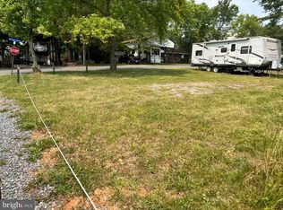 11 Jellystone, Falling Waters, WV 25419