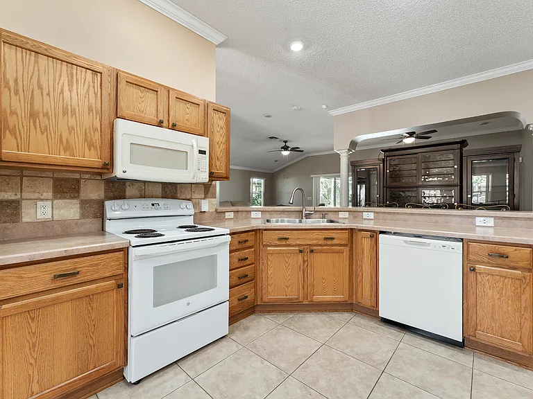 1205 Bower Ln — Photo 12