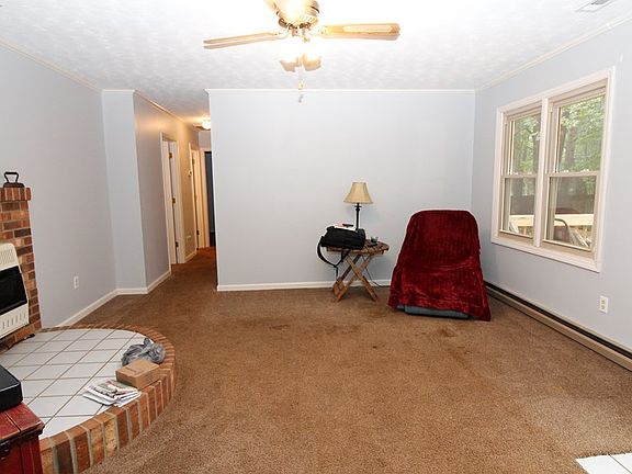 3rd image of 114 Forest Oaks Ln
