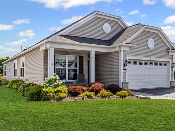 3092 Epstein Cir, Mundelein, IL 60060