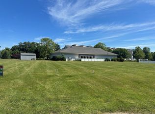 90 Diamond Point Ln, New Buffalo, MI 49117