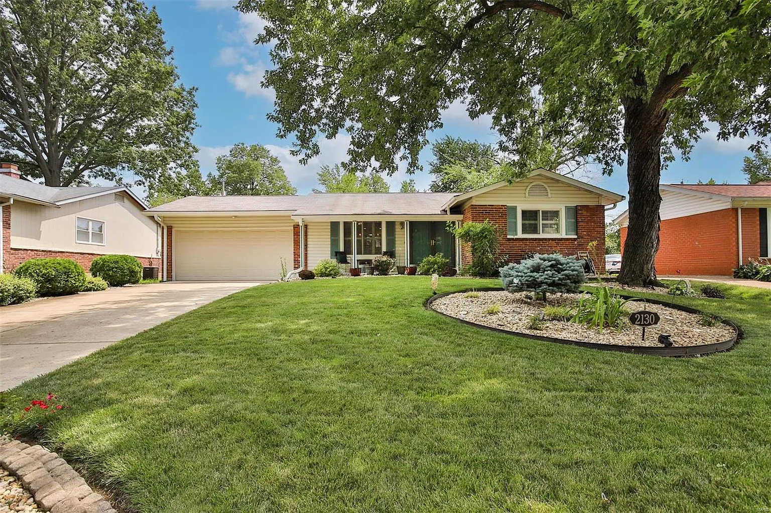 2130 Somerset Dr photo 1