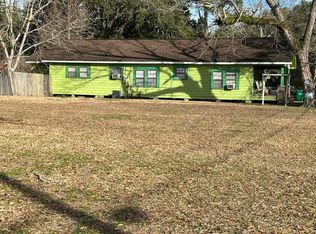 4613 2nd St, Moss Point, MS 39563