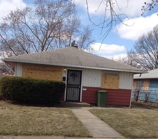 15314 Dante Ave photo 1