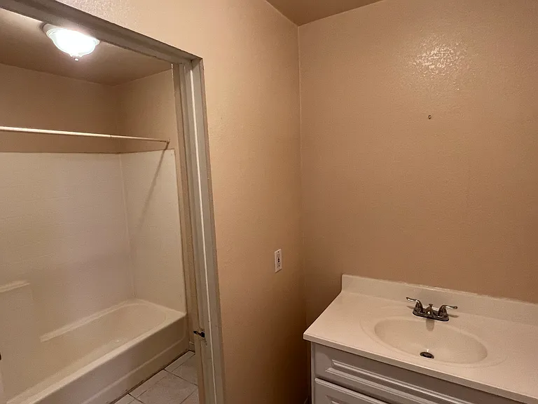 2230 S Hickory St — Photo 6