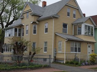 30 Vinton St, Springfield, MA 01104