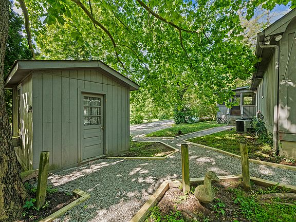 3rd image of 2483 State Road 45
