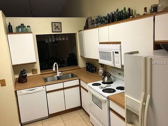5th image of 2926 Squire Oak Ct