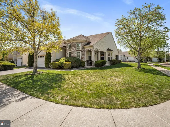 32 Vineyard Way, Barnegat, NJ 08005