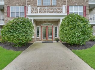 416 Sophee Ln #1000, Lakewood, NJ 08701