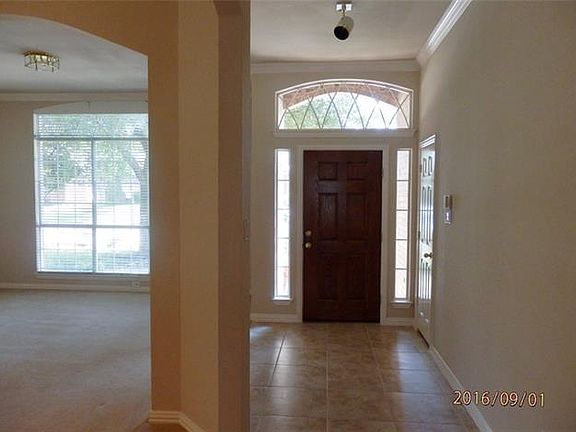 3rd image of 11208 Williamsburg Ln