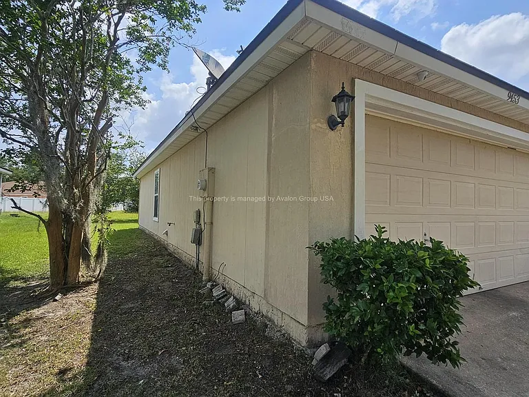 9453 Thorn Glen Rd — Photo 24