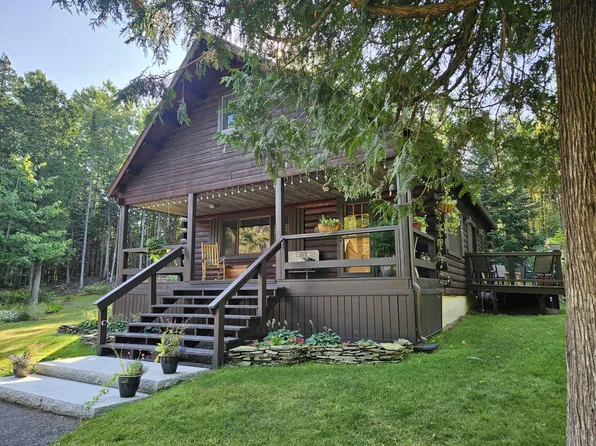 901 Mann Hill Road, Holden, ME 04429